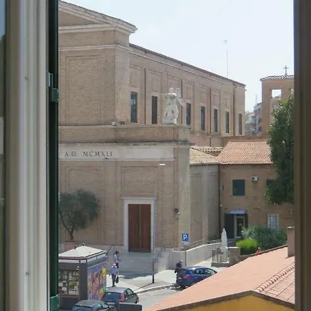 Vatican Caracciolo Apartment *